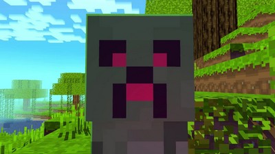 Стив находит алмазы в пещере Ливии в Майнкрафте.