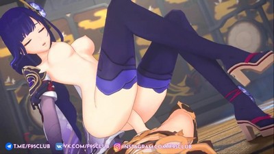 Райден из игры Genshin Impact показывает умение верховой езды на особом транспорте.