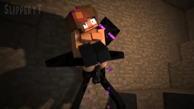 Большенькая темная пробка превращает прелестное интимное отверстие в ощущение сквиртинга.