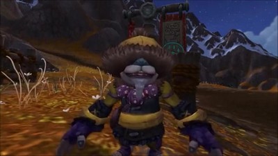 Пушистое создание предлагает товары для просмотра.