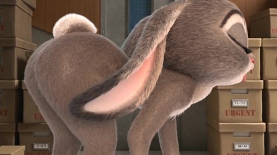 Офицер Джуди Хоппс привносит закон в свою ролевую игру в трехмерном мире Зверополиса.