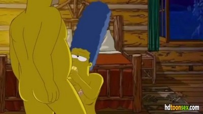 У Мардж есть идеальная желтая киска для объемного заполнения.