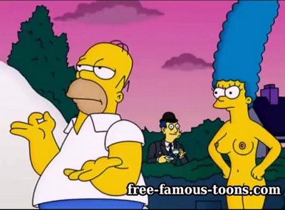 Можно посмотреть анимационную версию Симпсонов, известную как "Аниме-версия Симпсонов".