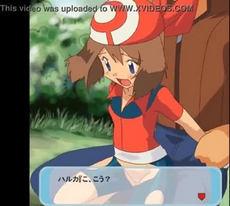 Киска Мэй испытывает смешанные чувства от большого конца, производя крики удовольствия и боли.